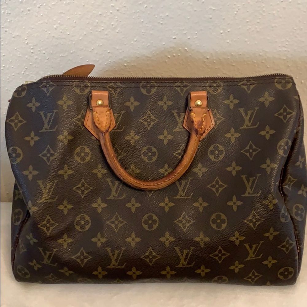 Authentic Louis Vuitton Speedy 35
